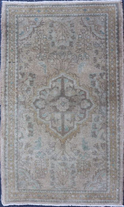 Neutral and Earth Tone Vintage Persian Lilihan Rug With Medallion in Taupe Keivan Woven Arts - Vintage Persian Lilihan rug with center medallion in neutral tones, rug H - 102 - 47, country of origin / type: Iran / Lilihan, circa 1950 This spectacu... - Keivan Woven ArtsH - 102 - 47 - 1793Rug