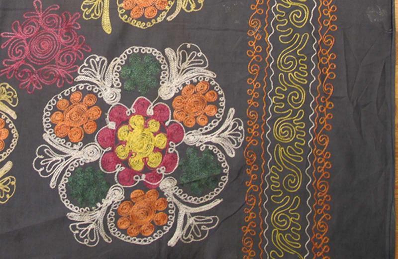 Keivan Woven Arts, H - 1306 - 8 Large Vintage Suzani silk Embroidery Shawl Suzani Vintage Embroidery Measures: 7 x 9'8 "Suzani" means needlework and these embroideries are some of the most characteristic forms of textile art from Central As... - Keivan Woven ArtsH - 1306 - 4 - 4278Rug