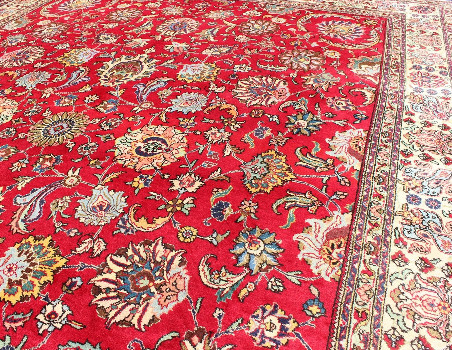 Semi Antique Persian Tabriz Rug with All - Over Blossom Design In Red and Ivory. Keivan Woven Arts / rug H - 411 - 83, country of origin / type: Iran / Tabriz, circa 1960 Measures: 9'6 x 13'1. This Semi Antique Persian Tabriz carpet (circa mid - 20th ce... - Keivan Woven ArtsH - 411 - 83 - 1207Rug