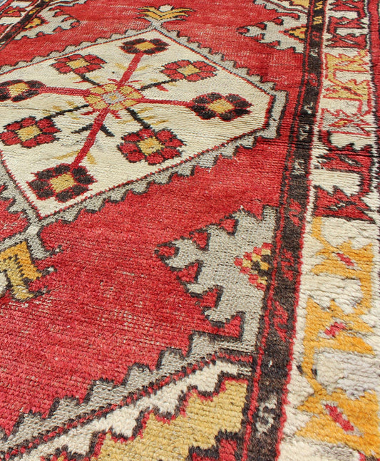 1930s Tribal Medallion Vintage Turkish Oushak Rug in Red, Brown, Gray, Yellow 1930s Tribal Medallion Vintage Turkish Oushak Rug in Red, Brown, Gray, Yellow, rug h - 602 - 21, country of origin / type: Turkey / Oushak, circa 1930 This vintage ... - Keivan Woven ArtsH - 602 - 21 - 2303Rug