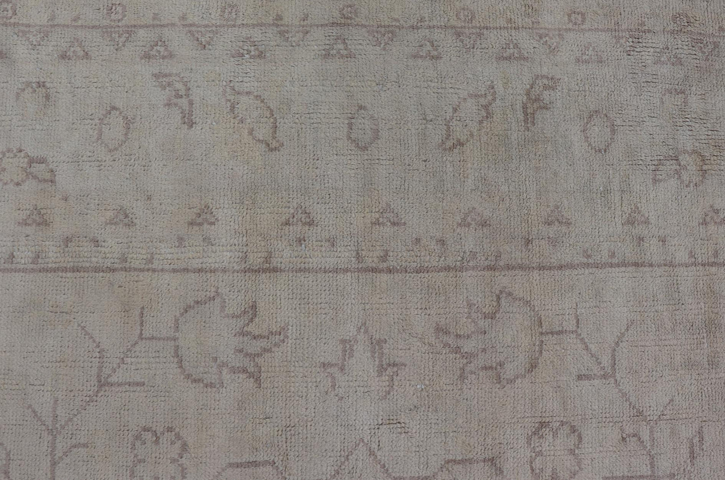 Antique Turkish Oushak Rug with all Over Design in White and Muted Design. Keivan Woven Arts / rug/ H8 - 0603, Country of origin/ Turkey antique. Measures: 9'5 x 12'10 This antique Oushak was beautifully crafted in Turkey during the early part of... - Keivan Woven ArtsH8 - 0603 - 569Rug