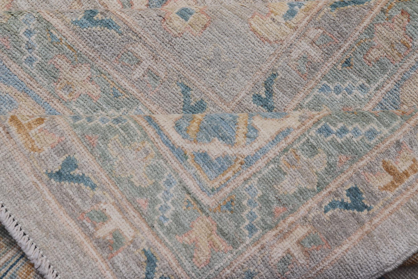 Large Modern Afghan Oushak with Soft Floral Motifs on Light Cream Background. Keivan Woven Arts; rug HUY - 99SK290 Country of Origin: Afghanistan Type: Oushak Design: Floral. Measures: 12'4 x 15'9 This grandiose Oushak features a showcasing intri... - Keivan Woven ArtsHUY - 99SK290 - 25194Rug