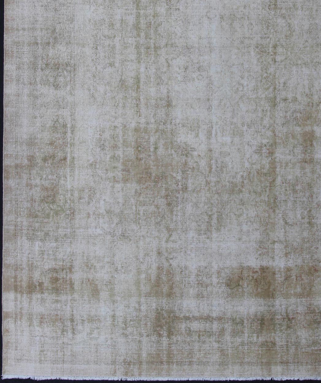 Vintage Distressed Amritsar with All Over Design in Light Green kwarugs This rug was woven in India during the second quarter of 20th century. The acidic yellow/green tones and neutral hues of this Indian Amritsar rug play off each other amidst ... - Keivan Woven ArtsI - 0401 - 1917Rug