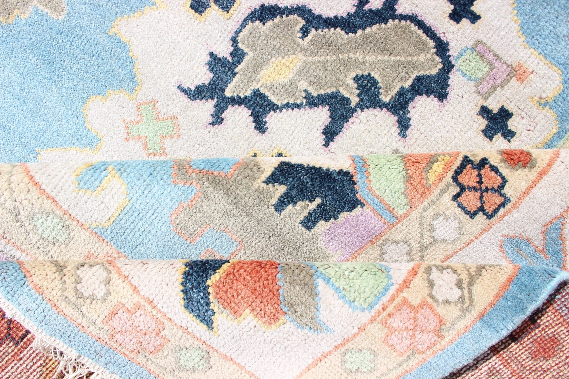 Large Pastel Indian Hand - Knotted Wool Oushak Area Rug in Blue and Pink Measures 9'3 x 12'0 Country of Origin: India; Type: Oushak; Design: All - Over, Floral, Oushak Floral; Keivan Woven Arts; rug IN - CLR - 1001; Large Pastel Indian Ha... - Keivan Woven ArtsIN - CLR - 1001 - 13438Rug