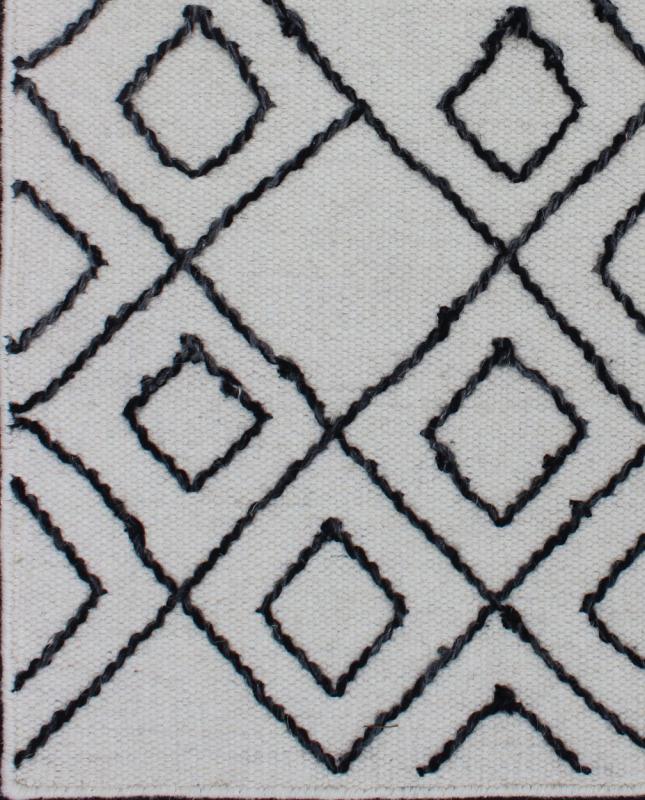 WHITE/BLACK - Keivan Woven ArtsIN - IAG - 107 - 1574 - White - Black - 7665Rug
