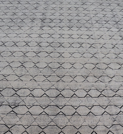 All - Over Geometric Modern Large Rug in Ivory and Black Measures 9'0 x 12'0 This modern rug features a field of a ivory with a simple geometric design lined by black. The design is a minimalistic, repeating pattern of octagons panelin... - Keivan Woven ArtsIN - ILM - 161 - MK - 6335 - 20982Rug