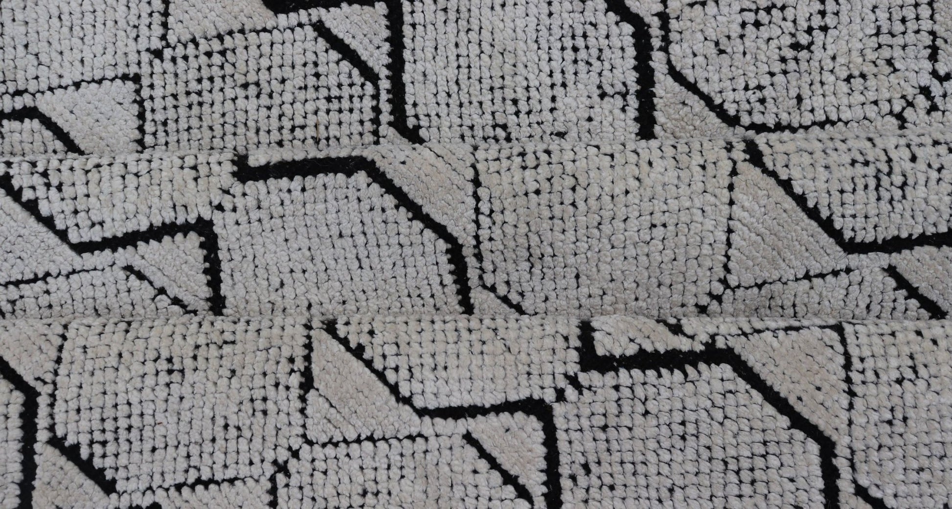 Indian Modern Geometric & Minimal Design Area Rug in Ivory and Black Measures 6'1 x 9'2 The design is a minimalistic, repeating pattern of octagons and triangles in black and ivory paneling the entire face horizontally. With a less - is - m... - Keivan Woven ArtsIN - ILM - 162 - 20988Rug
