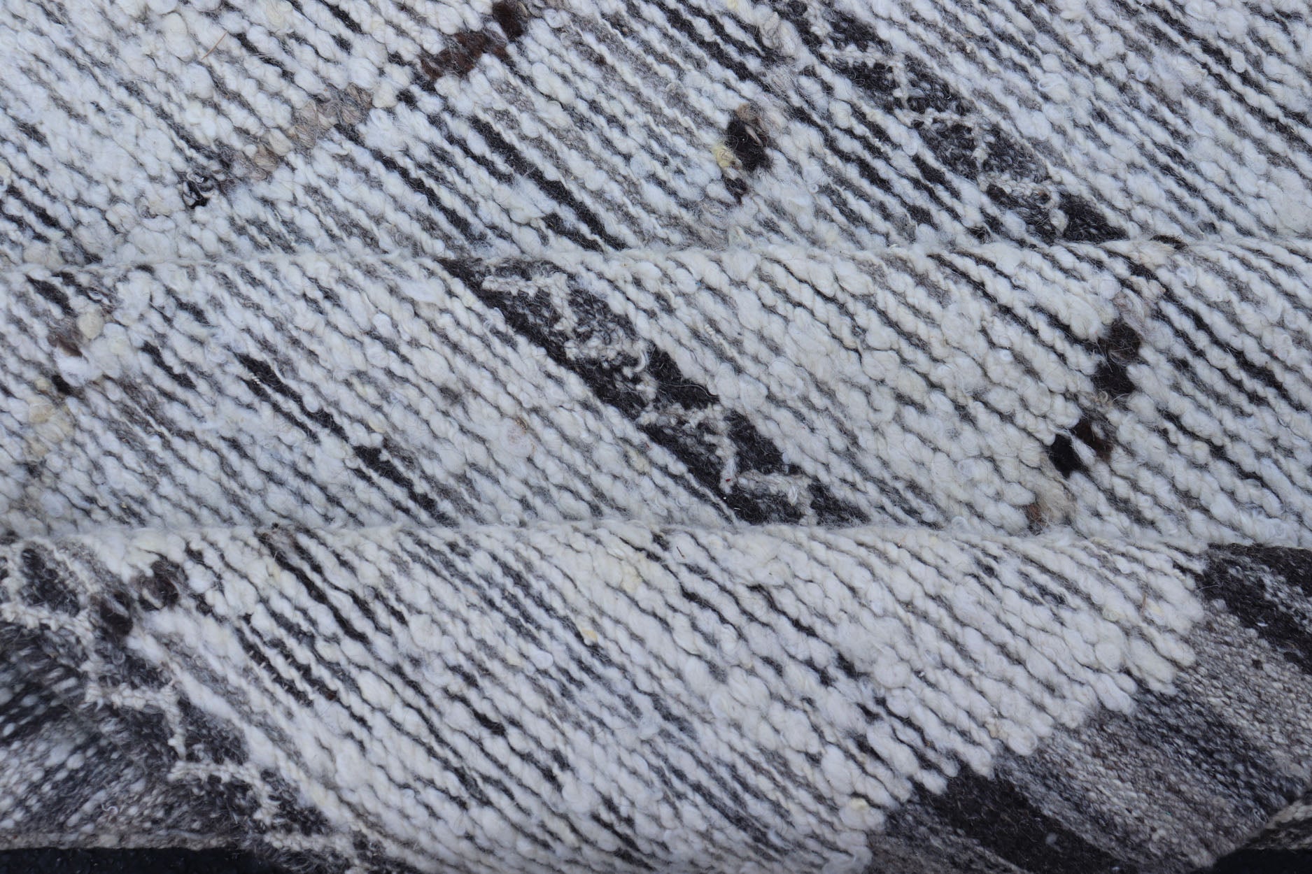 All - Neutral Modern Rug in Off White, Gray and Black Diamond Minimalist Design. Country of Origin: India; Type: Modern; Design: Diamond, Minimal; Keivan Woven Arts: rug IN - ILM - 171 - MFL - 0007; Indian All - Neutral Modern Large Area Rug Measures 8'1 x ... - Keivan Woven ArtsIN - ILM - 171 - MFL - 0007 - 21000Rug
