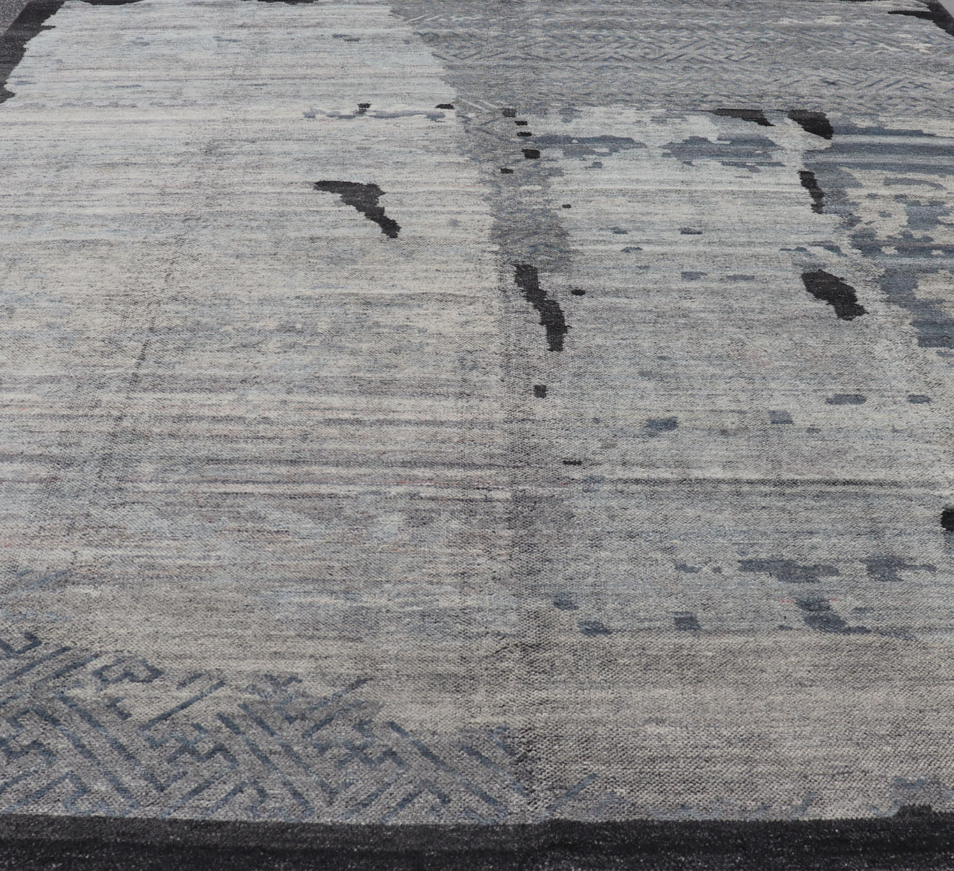 Oversized Contemporary Abstract Rug In Gray, Charcoal and Steel Blue Measures 11'6 x 14'10 Country of Origin: India; Type: Modern, Abstract; Design: All - Over, Abstract, Modern; Keivan Woven Arts: rug IN - ILM - 3388 - MK - 5039; Large Area M... - Keivan Woven ArtsIN - ILM - 3388 - MK - 5039 - 18144Rug