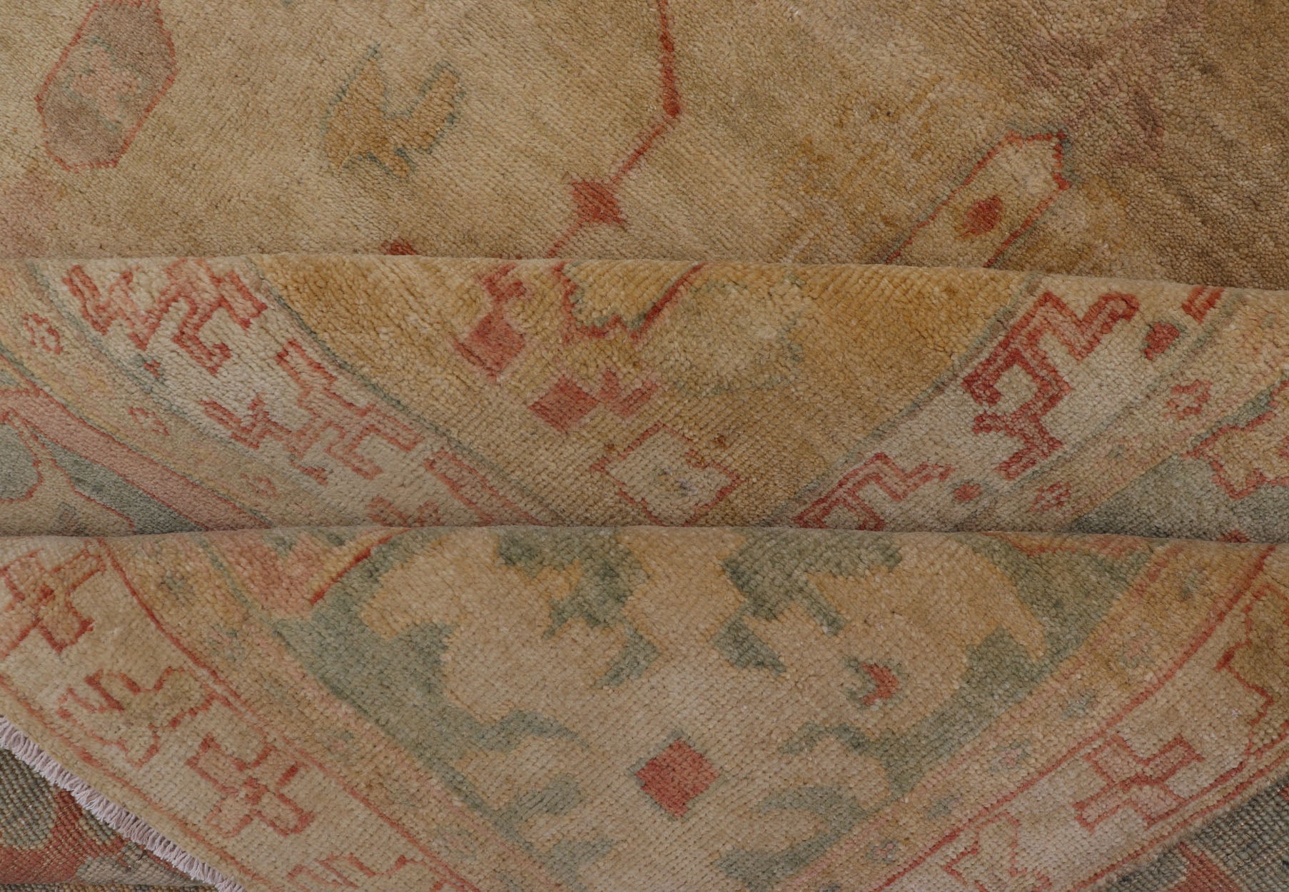 Oversized Hand - Knotted Tribal Diamond Oushak in Tan and Green Tones Measures 10'3 x 14'3 Country of Origin: India; Type: Oushak; Design: All - Over, Medallion; Keivan Woven Arts: rug IN - JVD - 6017; Oversized Hand - Knotted Tribal Diamond O... - Keivan Woven ArtsIN - JVD - 6017 - 15438Rug