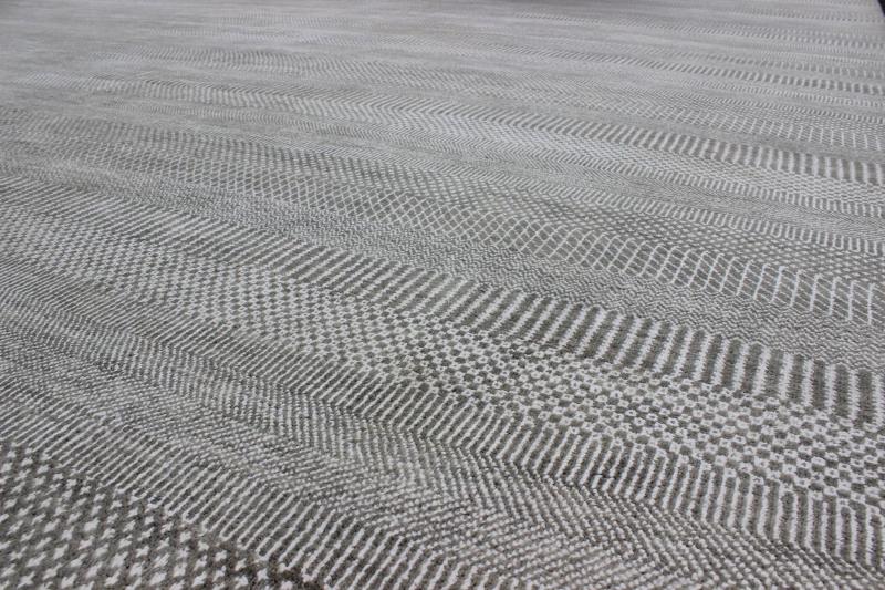 Large Modern Rug With Transitional Design in Shades of Grey and Ivory Large rug Transitional modern rug in shades of grey and ivory with small repeating design. Keivan Woven Arts /origin/ India Circa / 2010 IN - KAS - 8166 This fine hand - wov... - Keivan Woven ArtsIN - KAS - 8166 - 6971Rug