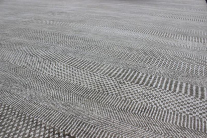 Large Modern Rug With Transitional Design in Shades of Grey and Ivory Large rug Transitional modern rug in shades of grey and ivory with small repeating design. Keivan Woven Arts /origin/ India Circa / 2010 IN - KAS - 8166 This fine hand - wov... - Keivan Woven ArtsIN - KAS - 8166 - 6971Rug