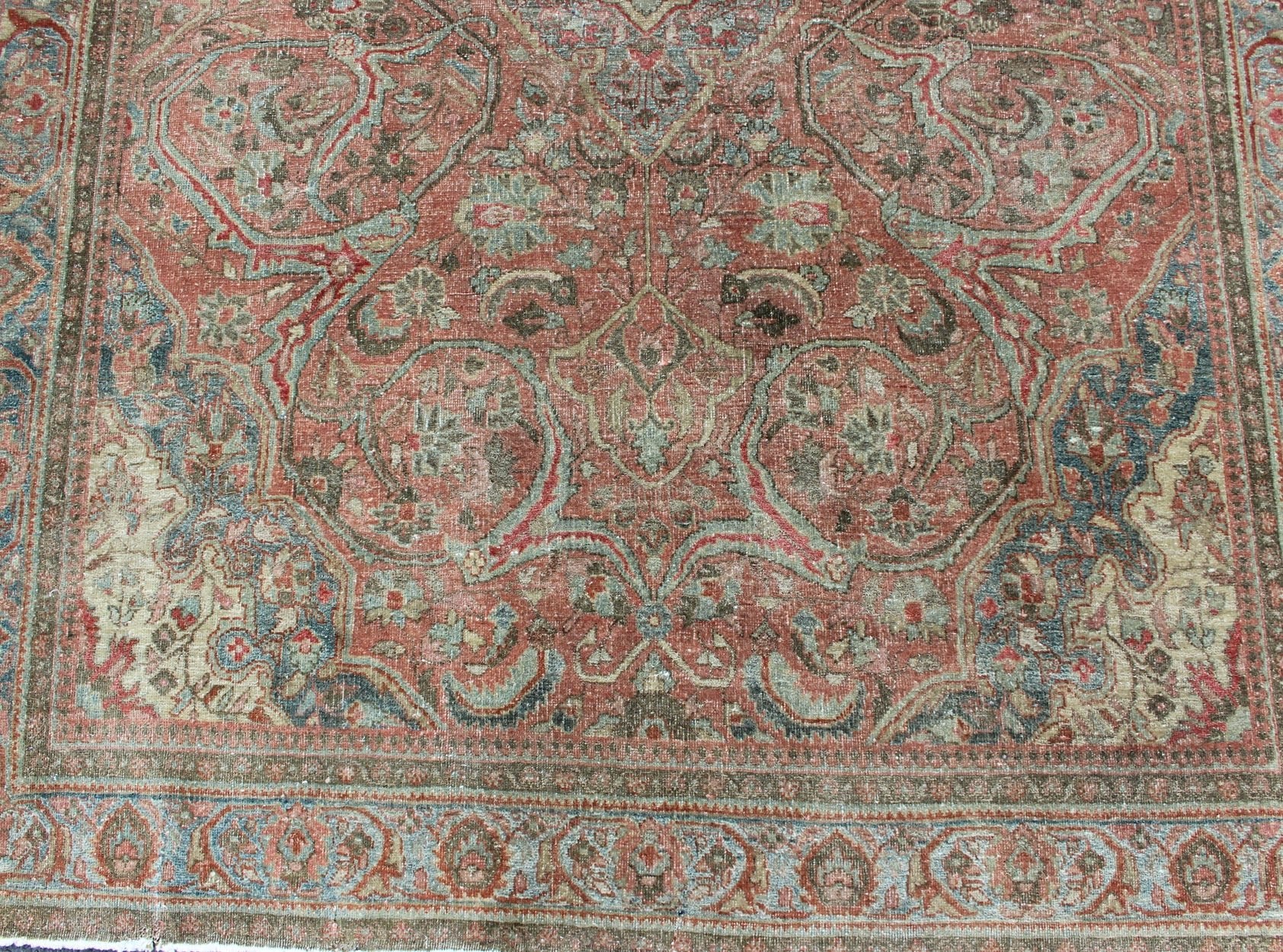 Late 19th century antique Sarouk Farahan rug with medallion and floral pattern, Keivan Woven Arts / rug j10 - 0804, country of origin / type: Iran / Sarouk Farahan, circa 1890 This outstanding antique Farahan Sarouk carpet is primarily characteriz... - Keivan Woven ArtsJ10 - 0804 - 2583Rug