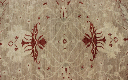 Keivan Woven Arts, Kb - And - 97095, 20th Century Afghan Sultanabad Rug with Stylized Floral Design in Cream and Garnet Red, rug kb - and - 97095, country of origin / type: Pakistan / Sultanabad This vintage Sultanabad carpet from Pakistan features an a... - Keivan Woven ArtsKB - 97095 - 2956Rug