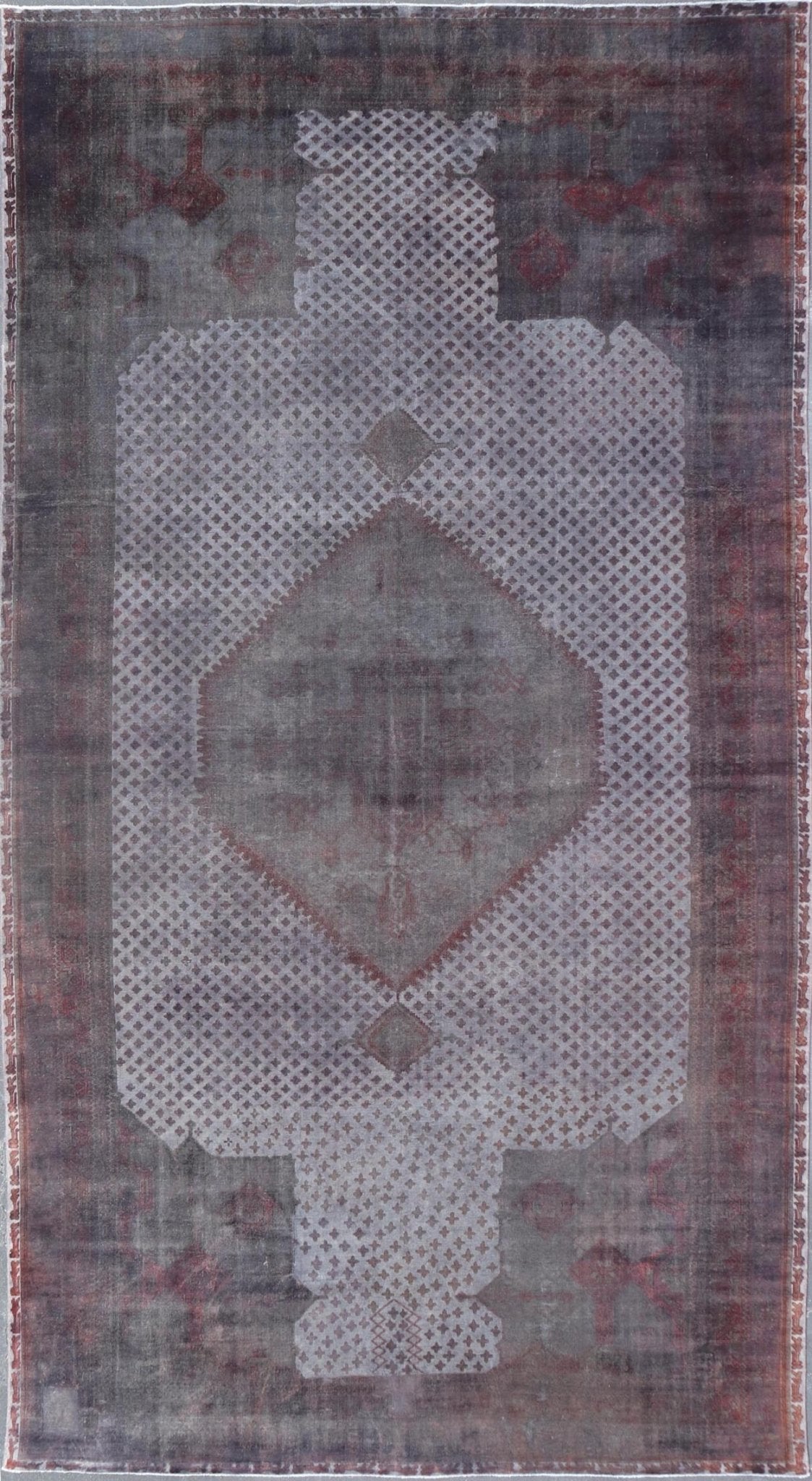 Antique Turkish Oushak Rug with Geometric Medallion Design in Light Blue & Red. Keivan Woven Arts rug / KBE - 230401, origin / Turkey. Earlier 20th century. Measures: 12'10 x 22'10 This beautiful rug from early 20th century Turkey features a C... - Keivan Woven ArtsKBE - 230401 - 3047Rug