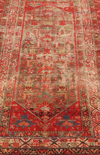 Measures: 3'11 x 6'4 Antique Distressed Persian Malayer Rug by Keivan Woven Arts With Medallion . rug KBE - 230903, Keivan Woven Arts / country of origin / type: Iran / Malayer, circa 1920. This amazing antique Malayer rug from early 20th cen... - Keivan Woven ArtsKBE - 230903 - 25302