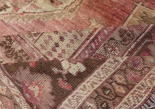 Turkish Oushak Vintage Rug in Brown, Camel and Light Purple Tones Vintage carpet from Turkey in light purple, light brown, camel ivory tones, rug KBE - 26, country of origin / type: Turkey / Oushak, circa 1940 This vintage Turkish Oushak ru... - Keivan Woven ArtsKBE - 26 - 4327