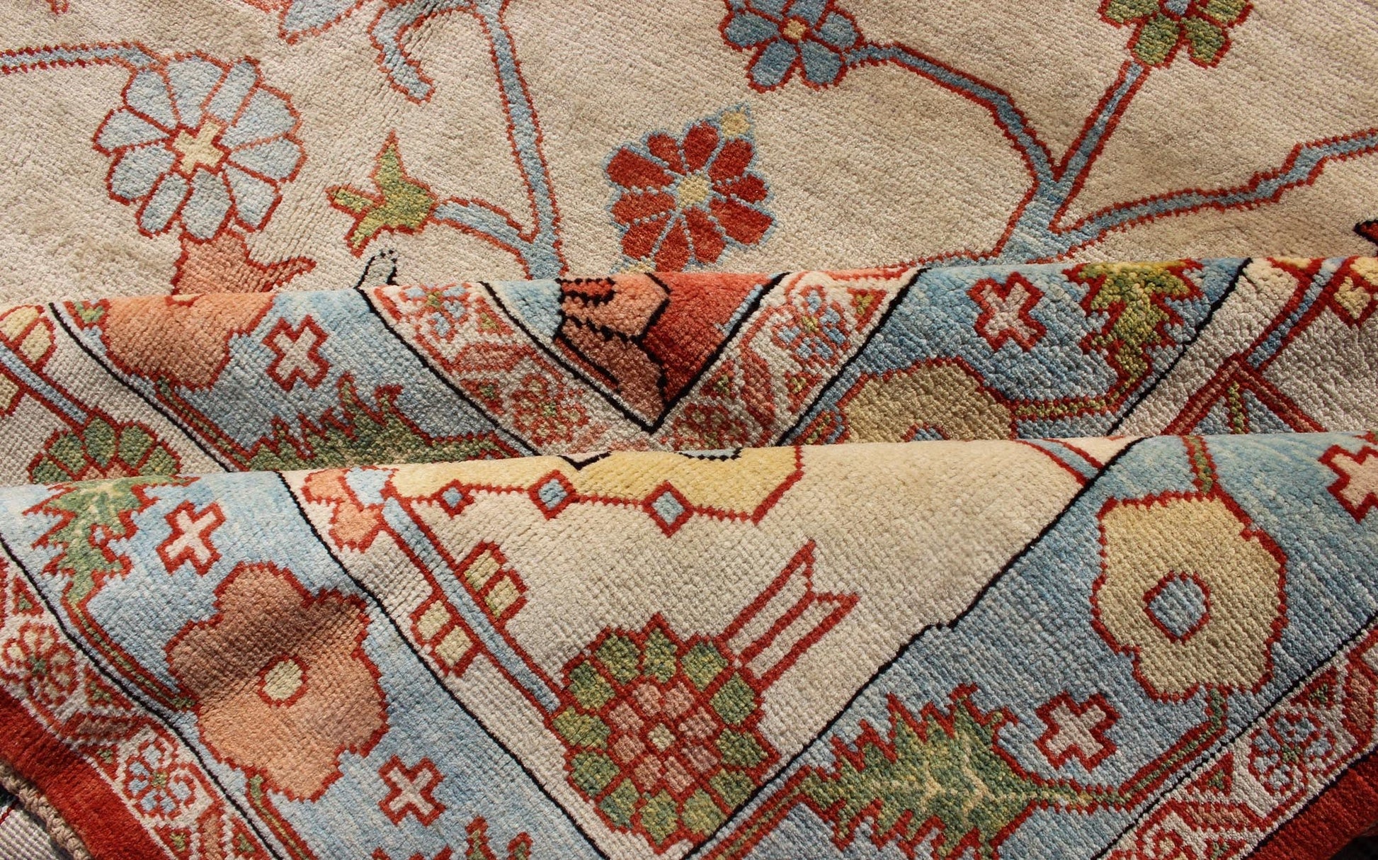 Very large Persian serapi rug with all over pattern in ivory background. Keivan Woven Arts rug KBE - EB - 600241, country of origin / type: Iran / Serapi, circa 1990. Measures:16'8 x 28'11. Serapi rugs are known as the finest rugs produced in the Her... - Keivan Woven ArtsKBE - EB - 600241 - 754Rug