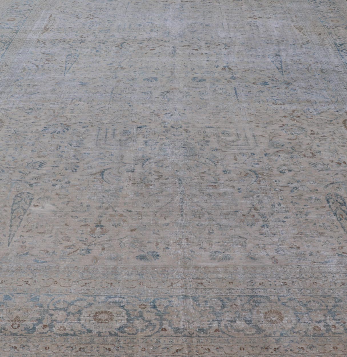 Antique Persian Tabriz Rug in Wool with All - Over Floral Design On Lt Tan Field Keivan Woven Arts. Rug KBE - NA - 190000, country of origin / type: Iran / Tabriz, circa 1910 Measures: 13'0 x 19'0 This antique Persian Tabriz rug features an all - ov... - Keivan Woven ArtsKBE - NA - 220072 - 14426