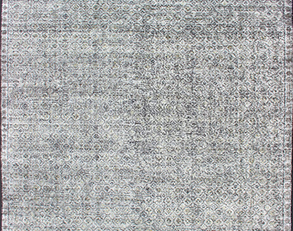 Creams, Ivory, Cream, and Charcoal Modern Distressed Rug. Shades of cream, light yellow, and charcoal modern Indian piled rug, rug KHN - 1022 - TR - 818, country of origin / type: India / Indian Modern Piled Rug. A unique blend of historical and m... - Keivan Woven ArtsKHN - 1022 - TR - 818 - 13518Rug