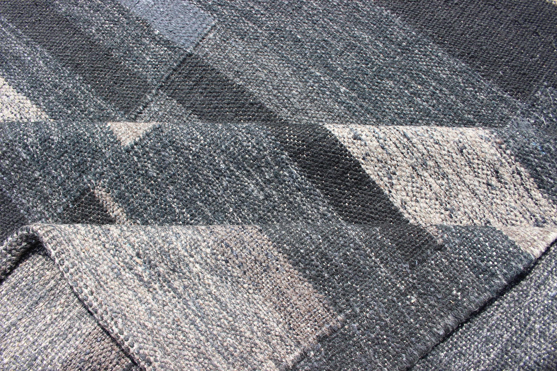 Modern Scandinavian Flat - Weave Rug With Striped Panel Design in Gray, Steel Blue Keivan Woven Arts - Modern Scandinavian flat - weave rug with paneled design in gray, dark gray blue, blue gray , steel blue and ivory. rug KHN - 1032 - SW - 07, country of orig... - Keivan Woven ArtsKHN - 1032 - SW - 07 - 13548