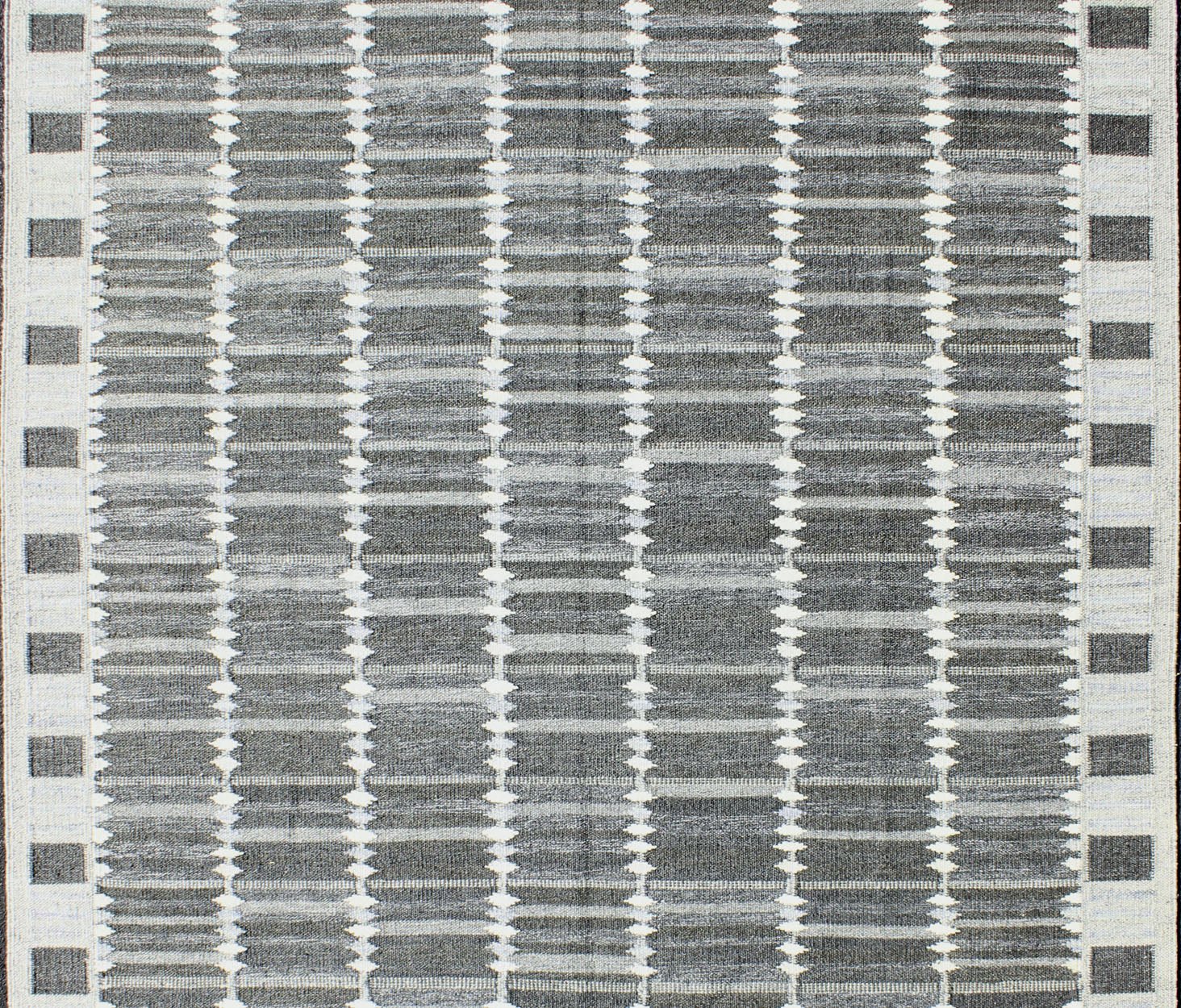 Modern Scandinavian Flat - Weave Rug With Geometric Design in Gray Tones. Keivan Woven Arts - Modern Scandinavian flat - weave rug with geometric design in gray and creams, rug KHN - 1034 - SW - 10, country of origin / type: India / Scandinavian flat - weave ... - Keivan Woven ArtsKHN - 1034 - SW - 10 - 13556Rug