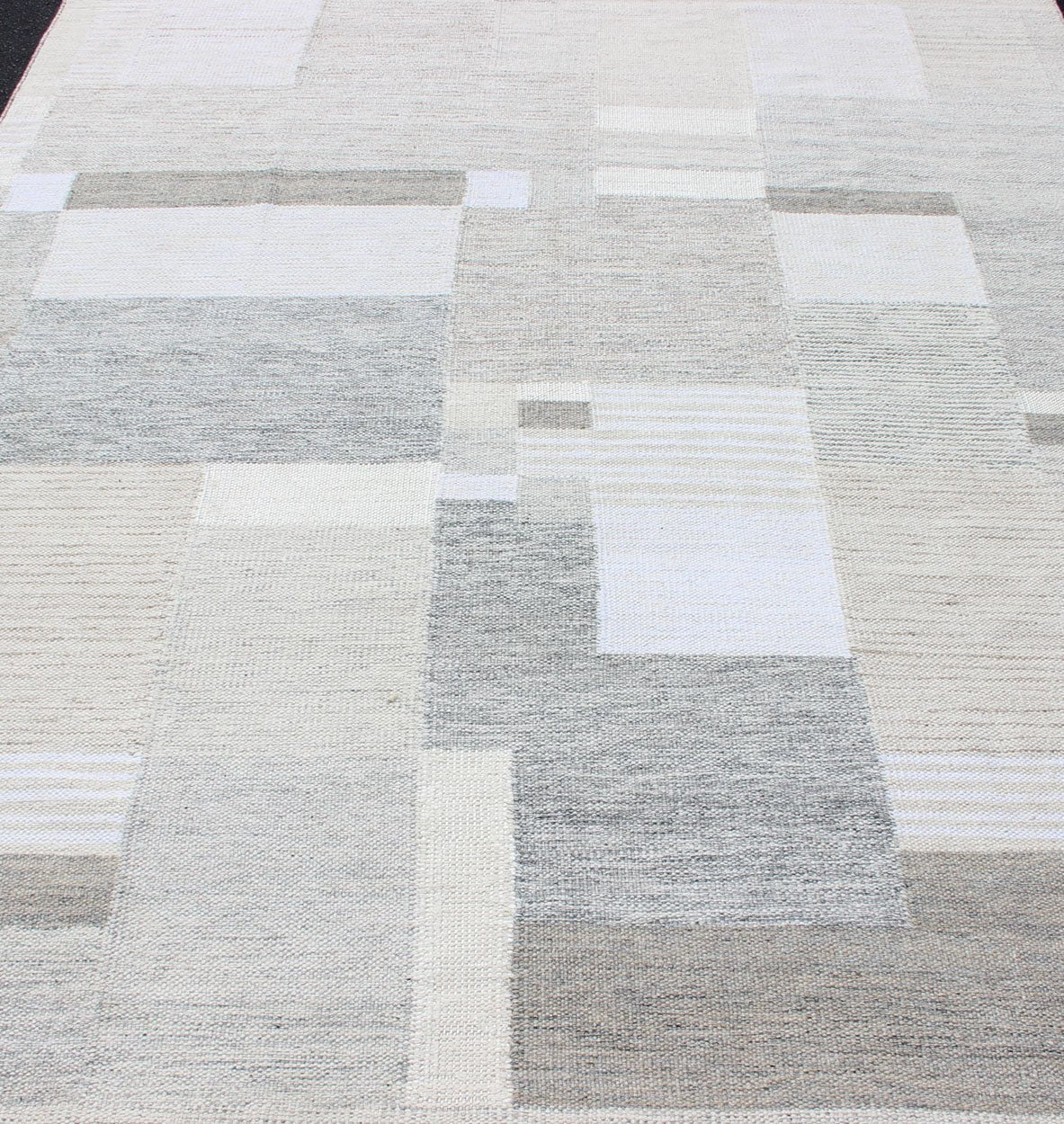Modern Scandinavian Flat - Weave Rug Design in Gray, beige, Creams & White Tones. Gray, beige, light Brown, white and cream modern design Scandinavian style flat - weave rug, rug rjk - 20011 - shb - 004 - 02, country of origin / type: India / Scandinavian f... - Keivan Woven ArtsKHN - 1037 - SW - 08 - 13560Rug