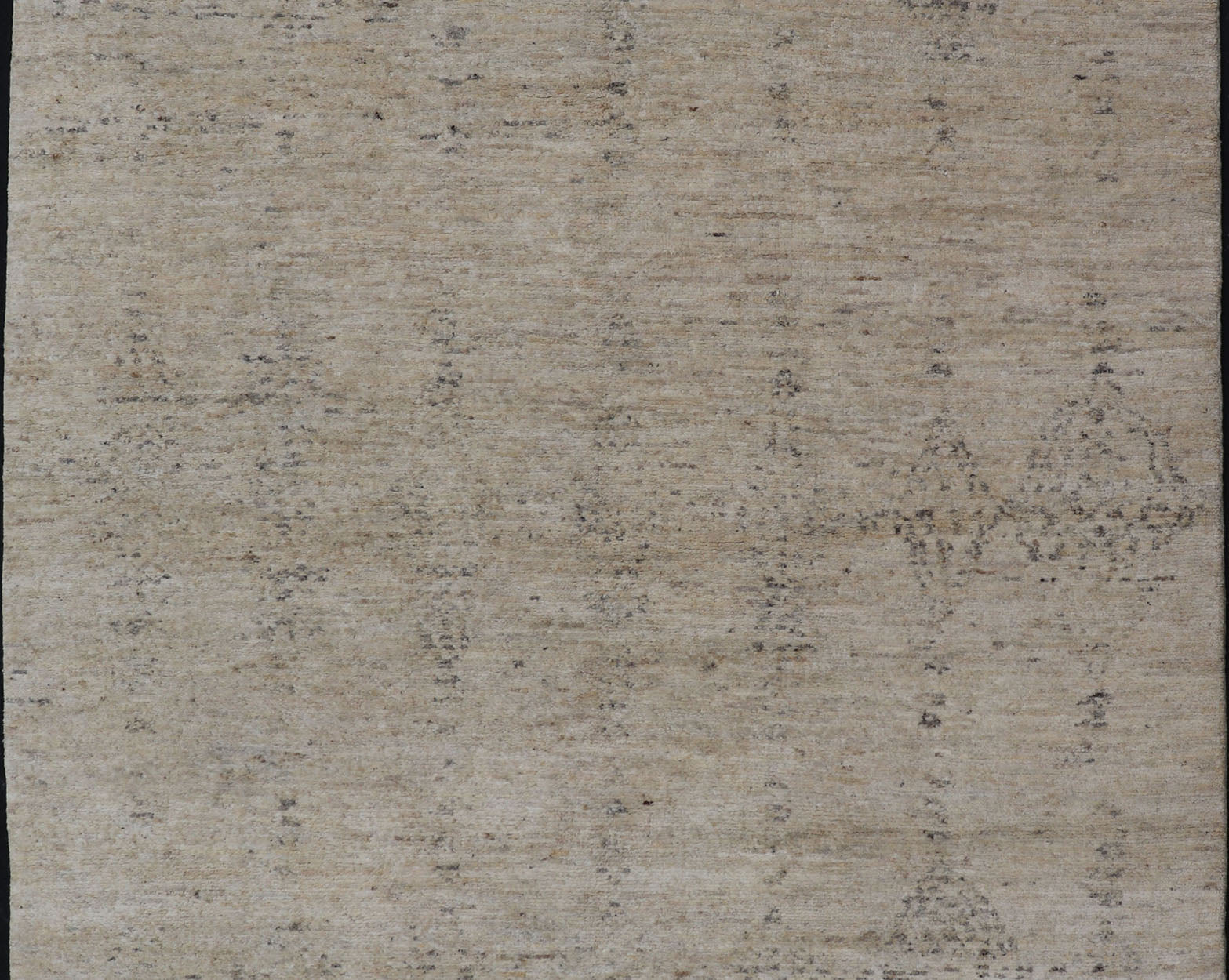 Large Modern Moroccan style Rug in All - Neutral Tones, Beige, Cream, and Gray. Country of Origin: India; Type: Modern, Minimal; Design: Moroccan, Diamond; Keivan Woven Arts: KHN - 34901 - TR - 1057 Measures 9'8 x 14'0 The field is a... - Keivan Woven ArtsKHN - 34901 - TR - 1057 - 21030Rug
