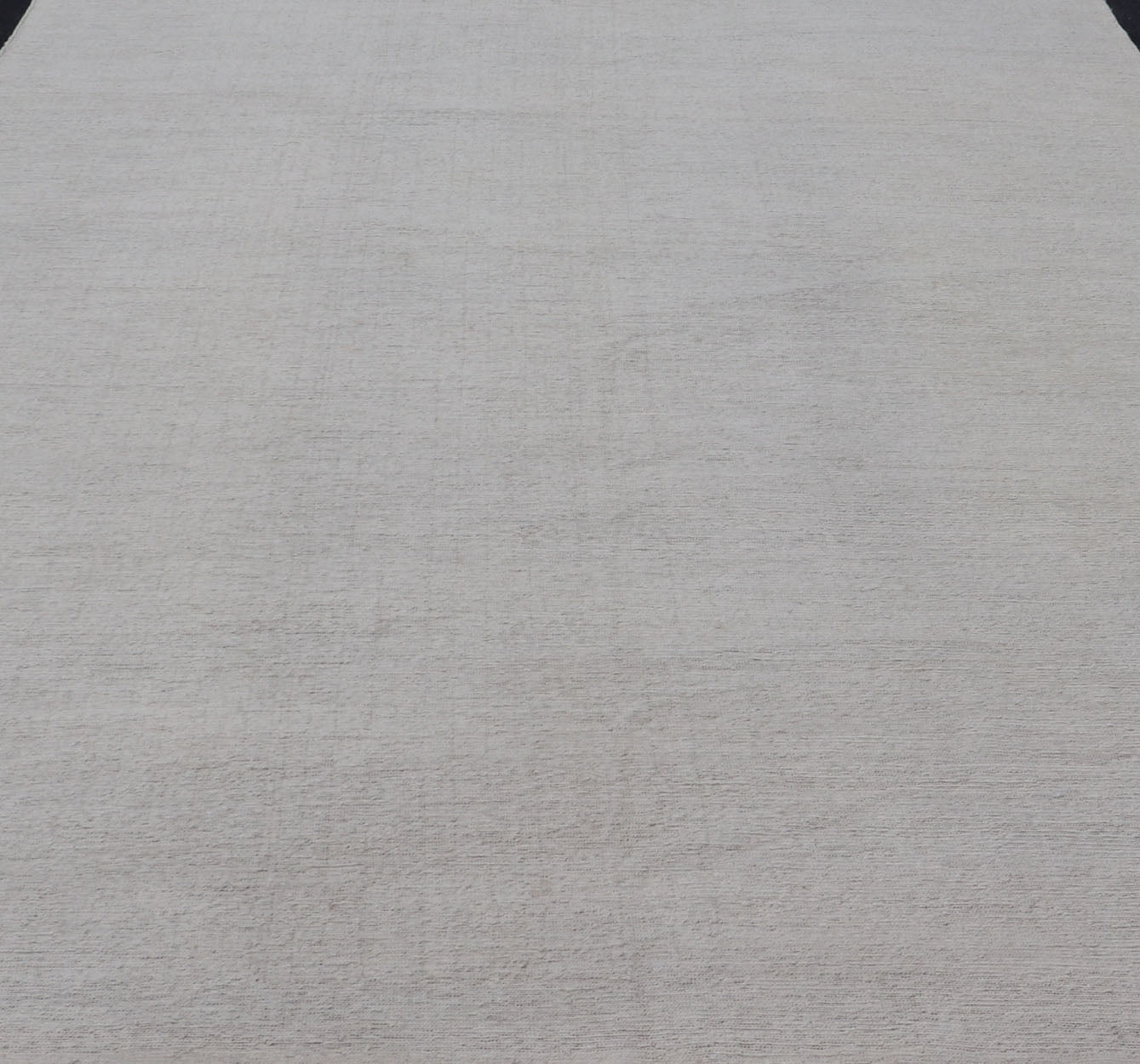 Reversible Large Modern Thick Flat Weave Rug in Minimalist Design with Khaki & Neutrals Measures 10'0 x 13'8 This large area rug with its minimalist design creates a serene and elegant atmosphere. With no featured design nor a border, th... - Keivan Woven ArtsKHN - 34903 - 21042Rug