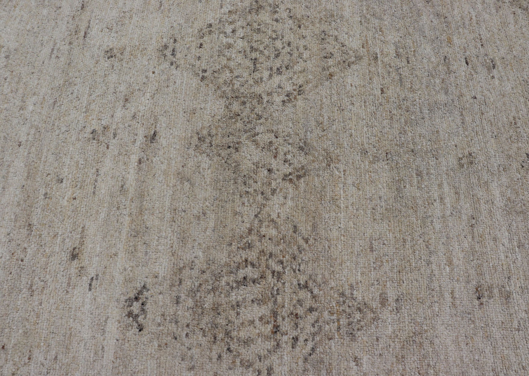 Moroccan Styled Diamond Design on All - Beige Modern Area Rug Measures 13'0 x 17'8 This modern rugs field is rendered in a blend of cream and beige, while the design is a gray. The vertical diamonds loosely resemble that of Moroccan triba... - Keivan Woven ArtsKHN - 34906 - TR - 1057 - 21024Rug