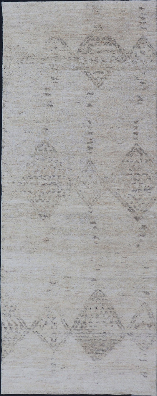 Hand Knotted Neutral Modern Gallery Runner with Tribal Diamond Design in Light Gray Measures 5'3 x 15'0 This modern Indian gallery runner features a faded creamy beige field homing light gray diamonds, loosely resembling Moroccan triba... - Keivan Woven ArtsKHN - 34909 - TR - 1057 - 21066