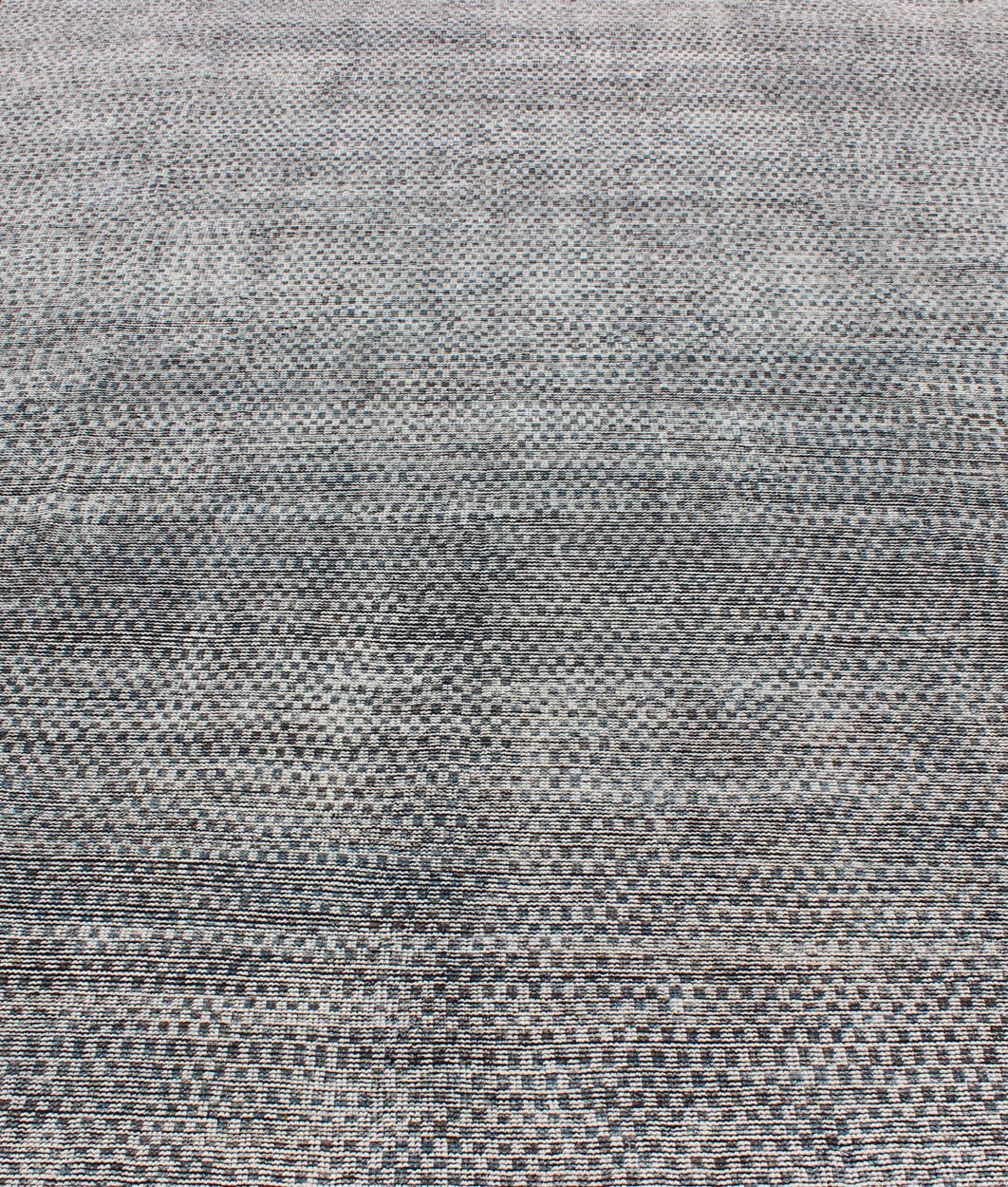 Modern Design Distressed Rug in Shades of Gray, Charcoal & White With Checkered. Keivan Woven Arts - Shades of gray and charcoal modern Indian flat - weave rug, rug khn - 506 - tr - 577, country of origin / type: India / Scandinavian flat - weave. This... - Keivan Woven ArtsKHN - 506 - TR - 577 - 10203Rug
