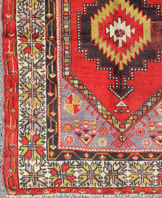 Early 20th century antique Oushak rug from Turkey with multicolored geometrics, Keivan Woven Arts / rug l11 - 1001, country of origin / type: Turkey / Oushak, circa 1920 This antique Oushak rug features an intricate and complex design paired with... - Keivan Woven ArtsL11 - 1001 - 84Rug