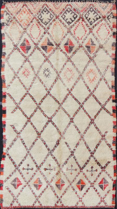Vintage Moroccan Beni Ouarain Rug with Muted Diamond Design Measures: 6'5'' x 11'7''. Woven in light, creamy, hand - spun wool with muted red, gray and light charcoal symbols, this gorgeous Moroccan rug has a sophisticated lozenge - based grid de... - Keivan Woven ArtsLCB - 136606 - 7313Rug