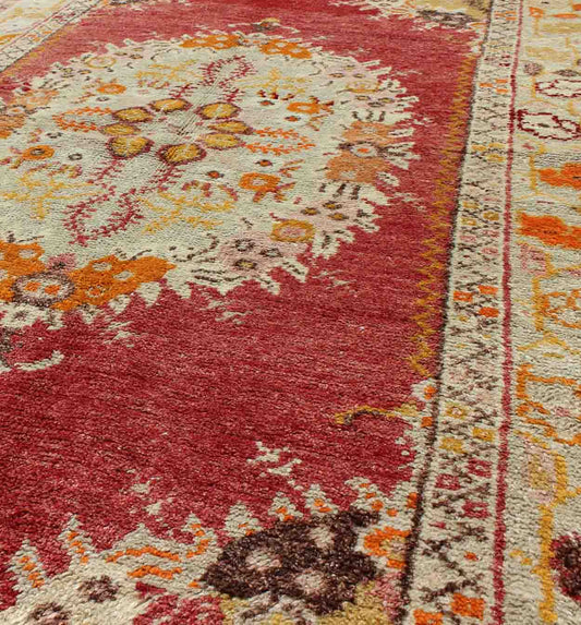 1940s Vintage Turkish Oushak with floral central medallion and flower cornices, Keivan Woven Arts/ rug M14 - 0807, country of origin / type: Turkey / Oushak, circa 1940.vintage Oushak, vintage medallion Oushak, vintage floral Oushak Measures: 3 x ... - Keivan Woven ArtsM14 - 0807 - 5403