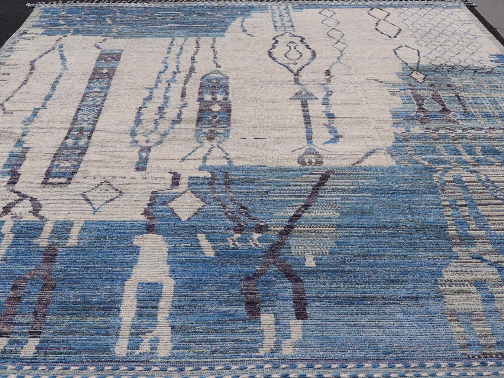 Large Afghan Modern Contemporary Abstract Rug in White and Shades of Blue. Keivan Woven Arts; rug MSE - 12378 Country of Origin: Afghanistan Type: Modern Casual Design: Abstract, Geometric, Contemporary. Measures: 12'6 x 15'6 This piece has uniqu... - Keivan Woven ArtsMSE - 12378 - 24946Rug