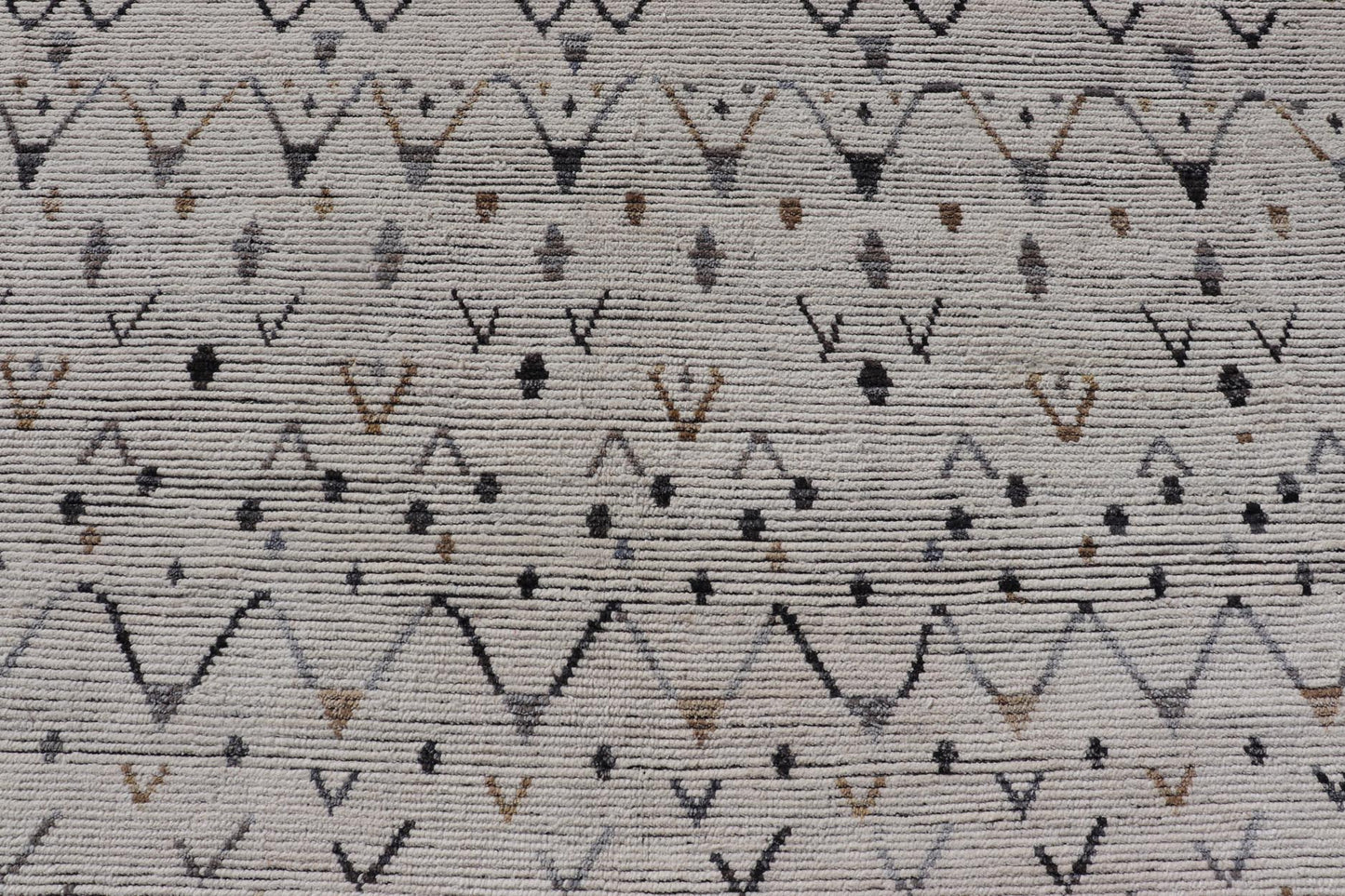 Keivan Woven Arts Modern Moroccan Rug in Neutral Tones With Subdued Design With Pops of Charcoal. Keivan Woven Arts / rug MSE - 12500, country of origin / type: Afghanistan / Modern Causal. Measures: 12'1 x 17'6 The subdued design of this rug make... - Keivan Woven ArtsMSE - 12500 - 25353Rugs