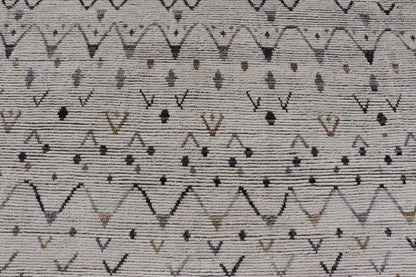 Keivan Woven Arts Modern Moroccan Rug in Neutral Tones With Subdued Design With Pops of Charcoal. Keivan Woven Arts / rug MSE - 12500, country of origin / type: Afghanistan / Modern Causal. Measures: 12'1 x 17'6 The subdued design of this rug make... - Keivan Woven ArtsMSE - 12500 - 25353Rugs