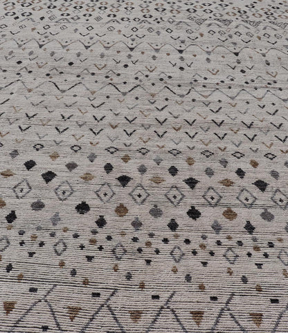 Keivan Woven Arts Modern Moroccan Rug in Neutral Tones With Subdued Design With Pops of Charcoal. Keivan Woven Arts / rug MSE - 12500, country of origin / type: Afghanistan / Modern Causal. Measures: 12'1 x 17'6 The subdued design of this rug make... - Keivan Woven ArtsMSE - 12500 - 25353Rugs