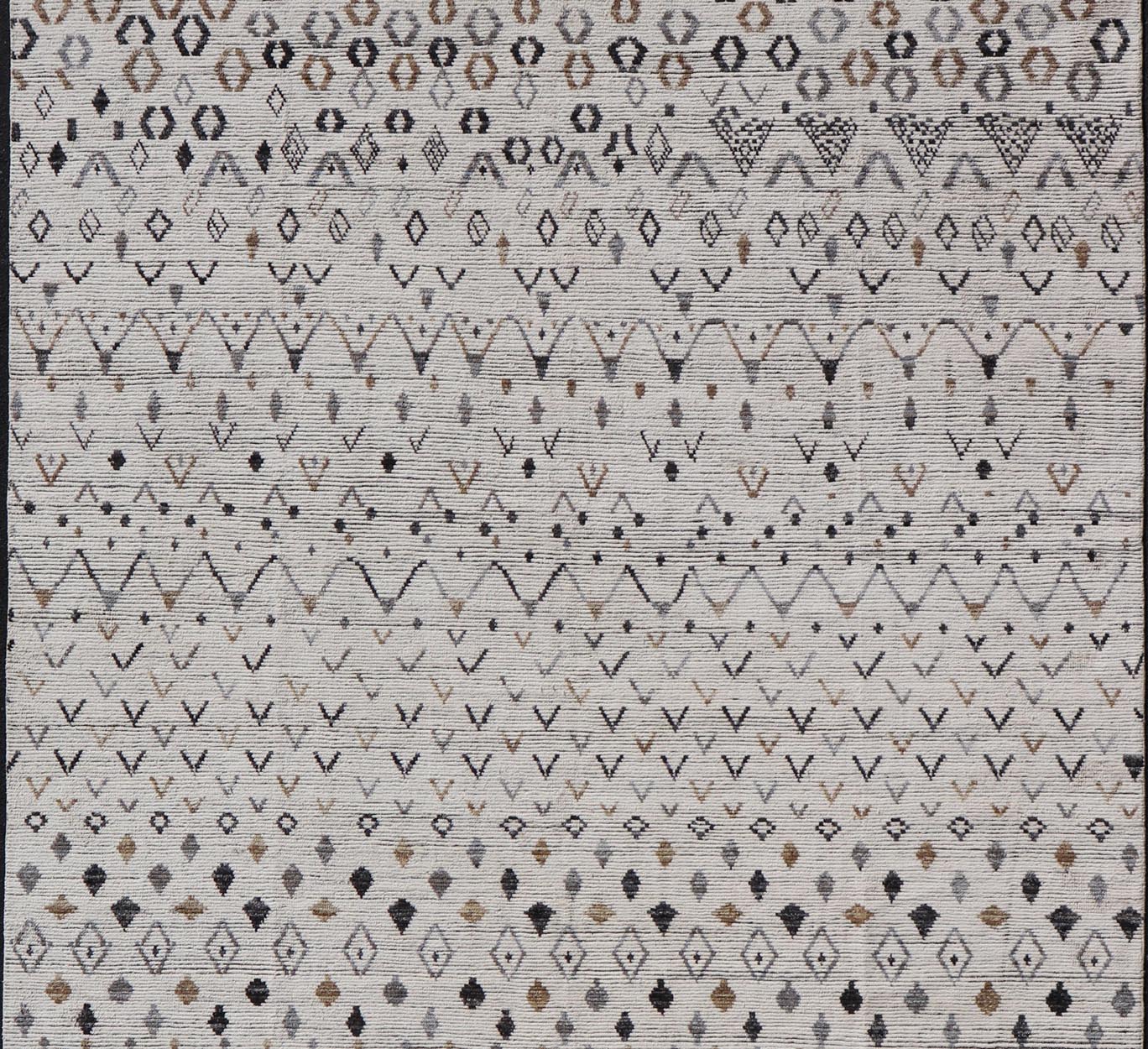 Keivan Woven Arts Modern Moroccan Rug in Neutral Tones With Subdued Design With Pops of Charcoal. Keivan Woven Arts / rug MSE - 12500, country of origin / type: Afghanistan / Modern Causal. Measures: 12'1 x 17'6 The subdued design of this rug make... - Keivan Woven ArtsMSE - 12500 - 25353Rugs