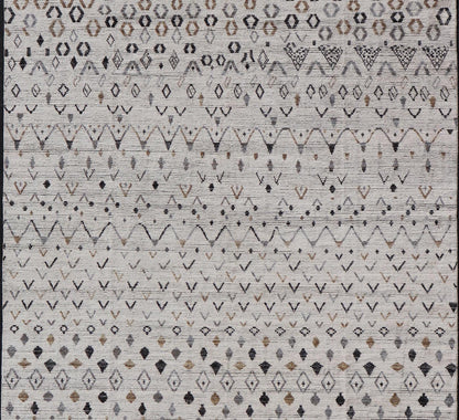 Keivan Woven Arts Modern Moroccan Rug in Neutral Tones With Subdued Design With Pops of Charcoal. Keivan Woven Arts / rug MSE - 12500, country of origin / type: Afghanistan / Modern Causal. Measures: 12'1 x 17'6 The subdued design of this rug make... - Keivan Woven ArtsMSE - 12500 - 25353Rugs