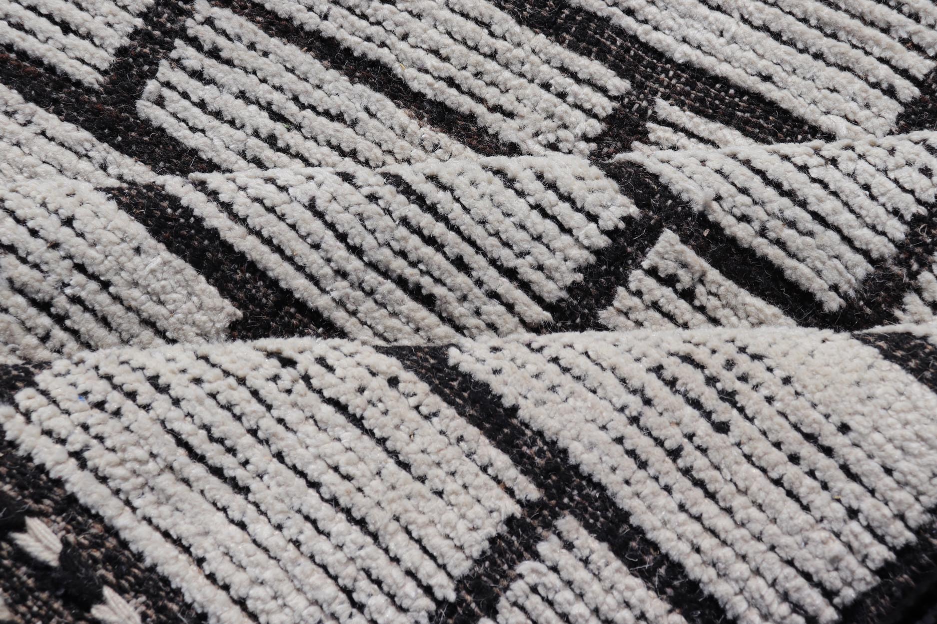 Modern Hand - Knotted Gallery Rug in Wool with Box Design in Black and Ivory Tones. Keivan Woven Arts; rug MSE - 12657, country of origin / type: Afghanistan / Modern Casual, circa Early - 21th Century. Measures: 5'2 x 10'2 This modern casual tribal r... - Keivan Woven ArtsMSE - 12657 - 25413