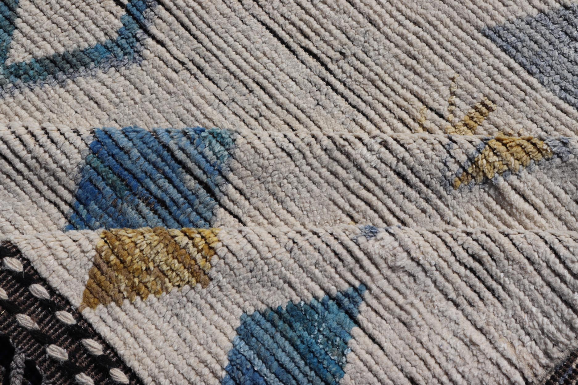 Modern Moroccan Rug in Wool with Sub - Geometric Tribal Diamond Design On Ivory. Keivan Woven Arts / rug MSE - 12748, country of origin / type: Afghanistan / Modern Casual, circa Early - 21th Century. Measures: 9'1 x 12'1 This modern casual Moroccan t... - Keivan Woven ArtsMSE - 12748 - 25431Rug