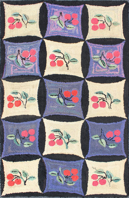 Outstanding Antique American Hooked Rug with All - Over quilt Design with Circles & flowers. Antique American Hooked rug with floral design and circles, rug N15 - 0304, country of origin / type: United States / Hooked, circa 1920 Ingeniou... - Keivan Woven ArtsN15 - 0304 - 44Rug