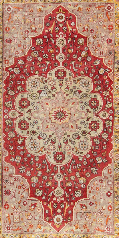 Floral Vintage Turkish Oushak Rug with Central Medallion and Stretched Cornices, rug na - 41479, country of origin / type: Turkey / Oushak, circa mid - 20th century This vintage Turkish Oushak carpet (circa mid - 20th century) features a central medal... - Keivan Woven ArtsNA - 41479 - 924Rug