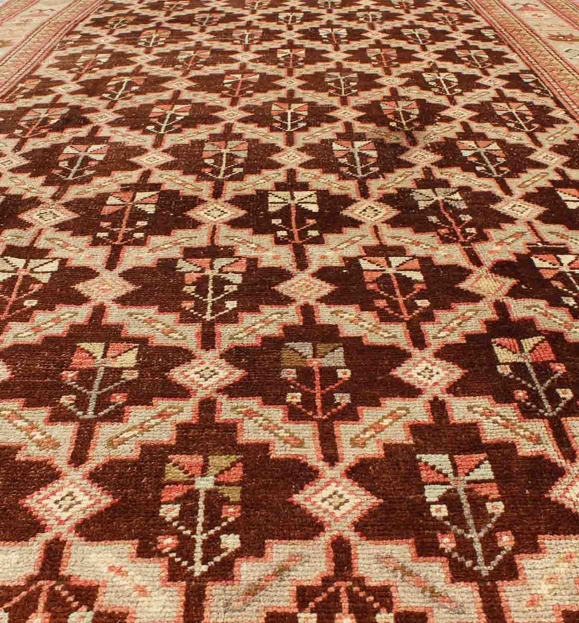 Unique Turkish Oushak Rug in Brown, Taupe, Pale Green, Butter and Coral. Keivan Woven Arts - Rug/ NA - 54536, Vintage Turkish Rug This wonderful Turkish Oushak has a chocolate brown background and a repeating pattern. Coral and ivory with hints of ... - Keivan Woven ArtsNA - 54536 - 928Rug