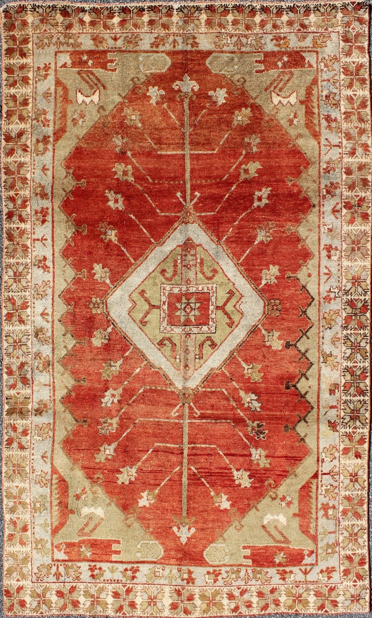 Antique Turkish Oushak tribal rug with medallion and geometric florals, rug na - 54747, country of origin / type: Turkey / Oushak, circa mid - 20th century This antique Turkish Oushak carpet features a central medallion design, as well as patterns o... - Keivan Woven ArtsNA - 54747 - 934Rug