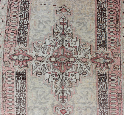 Early 20th century antique Turkish Sivas rug with delicate pink center medallion. Keivan Woven Arts / rug NA - 63098, country of origin / type: Turkey / Oushak, circa 1920 Measures: 4'9 x 7'7. This gorgeous Sivas rug made in Turkey some time circa ... - Keivan Woven ArtsNA - 63098 - 1026Rug