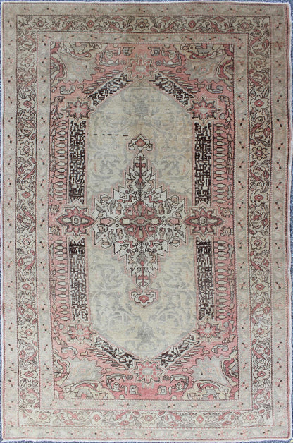 Early 20th century antique Turkish Sivas rug with delicate pink center medallion. Keivan Woven Arts / rug NA - 63098, country of origin / type: Turkey / Oushak, circa 1920 Measures: 4'9 x 7'7. This gorgeous Sivas rug made in Turkey some time circa ... - Keivan Woven ArtsNA - 63098 - 1026Rug