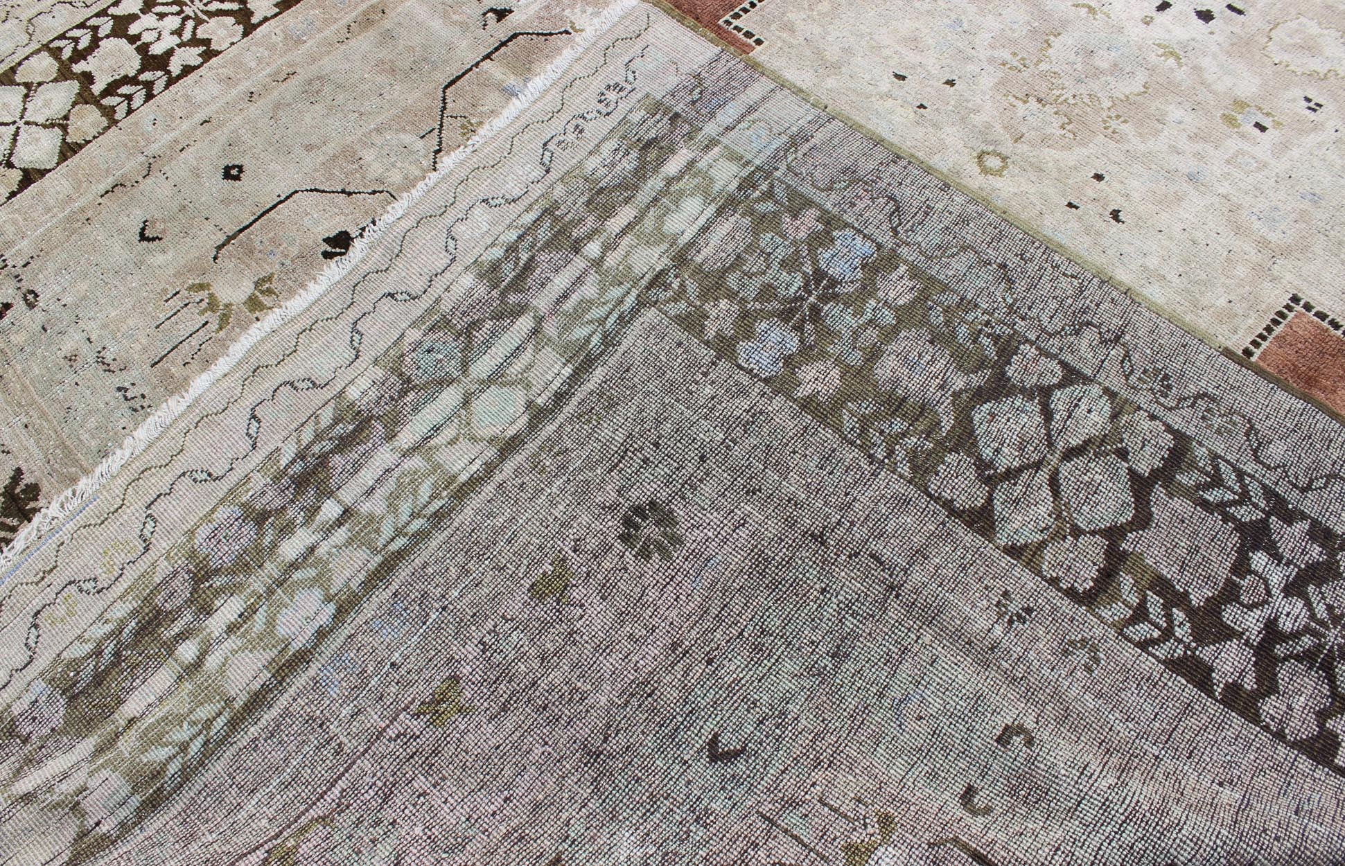 Vintage Turkish Oushak Rug with Geometric Central Medallion in Earth Tones Measures: 7' x 11'5 Country of Origin: Turkey; Type: Oushak; Design: Medallion, Tribal Medallion, Diamond Medallion; Keivan Woven Arts: rug NA - 63879;Vintage Tur... - Keivan Woven ArtsNA - 63879 - 1991Rug